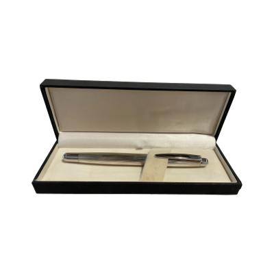 A modern 925 sterling silver cartridge pen. A wonderfully stylish silver pen with an enpty cartouche on the cap for personalisation. Comes in original box which has some minor signs of wear. Pen measures 142mm long. Unused cartridge included. Main photo of pen displayed inside its case.
