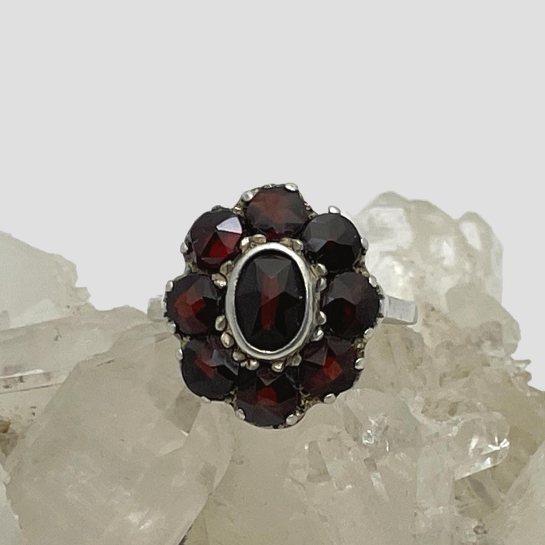 Vintage Silver & Garnet Ring
