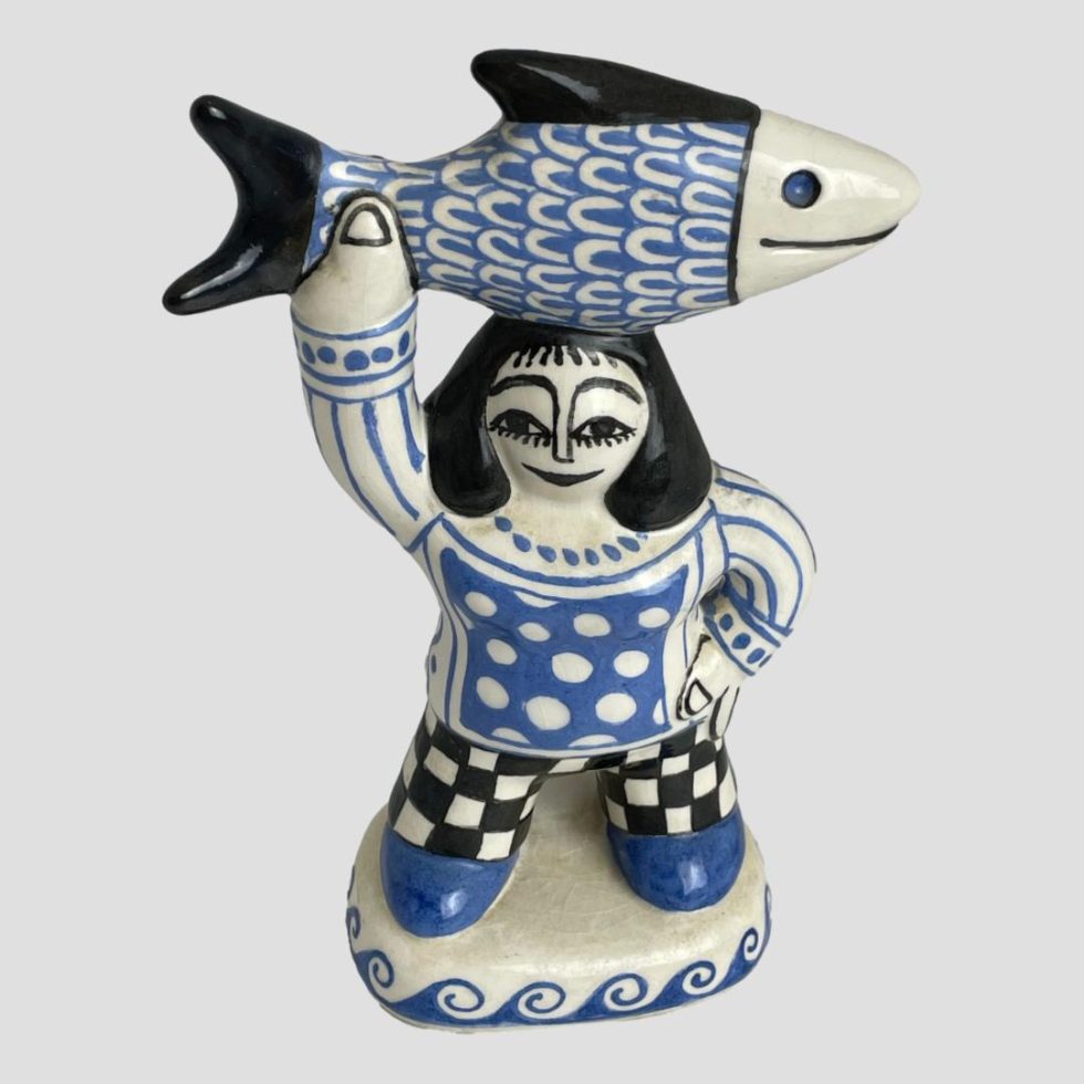 Photo of Bernard Moss fisherwoman figure seen from a slight height looking diagonally down. The woman is facing forward as per main photo.