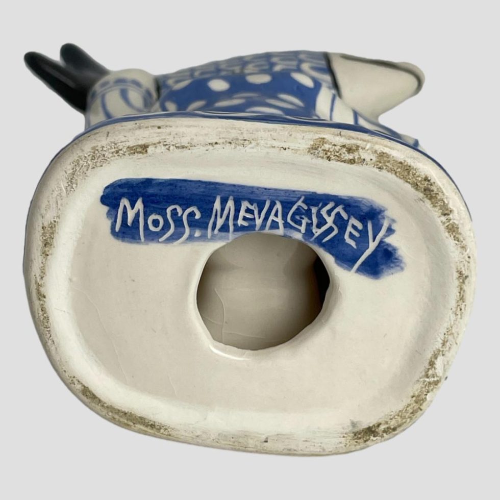 Photo of the base of Bernard Moss fisherwoman figure showing the makers mark.